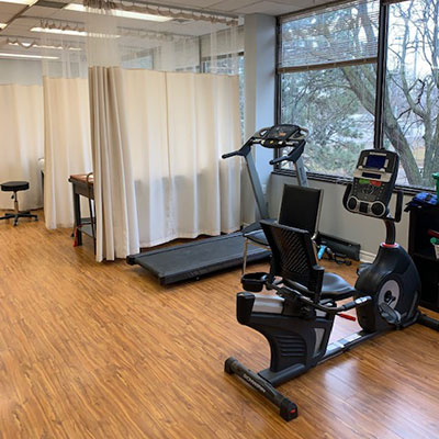 photo of pt health four seasons physiotherapy exercise area